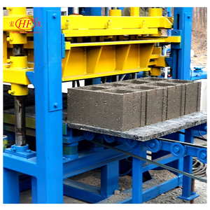 Machine à blocs de <span class=keywords><strong>ciment</strong></span> HF QT4-15S économique pour ateliers de matériaux de construction, surface de 5000 m² - Product Image 3
