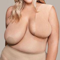 Soutien-gorge adhésif invisible sans bretelles, effet push-up, avec cache-tétons et ruban adhésif pour les seins