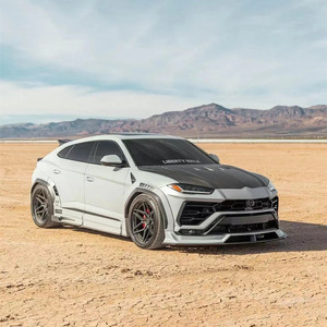 Kit carrosserie pour Lamborghini Urus : Lame avant, jupes latérales, diffuseur, spoiler, capot et extensions d'ailes en fibre de carbone style LB pour Urus amélioré - Product Image 2