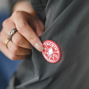 <span class=keywords><strong>Camicia</strong></span> <span class=keywords><strong>grigia</strong></span> con tasche della serie Maden Mountain per uomo, casual, antipiega, senza bisogno di stiratura, a maniche lunghe, stile <span class=keywords><strong>giacca</strong></span>, primaverile. - Product Image 3