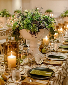 Detalles DE BODA personalizados Tarjeta de menús de cena con monograma de terciopelo de papel impreso para sus invitados Configuración de lugar - Product Image 5