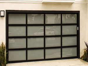 باب مرآب قطاعي من الألومنيوم بلون مخصص من إنستايم مع فتاحة ذكية ونظام تشغيل صامت للمرآب الفاخر أو الخاص - Product Image 3