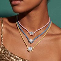 Collier en corde tressée coloré tendance, pendentif en cristal, style décontracté pour le quotidien, collier de mode pour femme