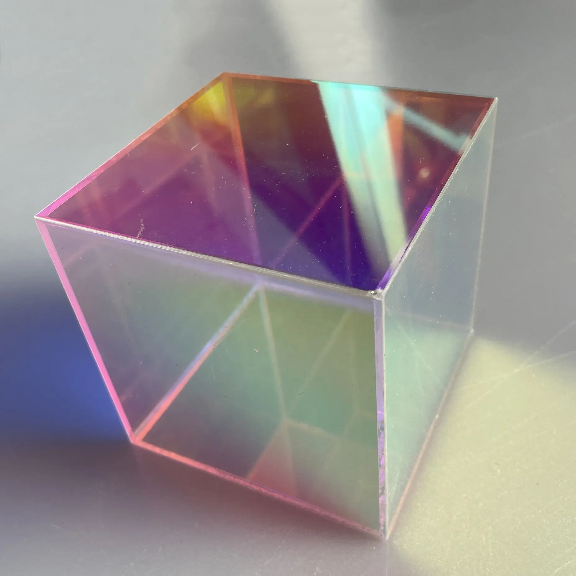 6 side holographic transparent acrylic material iridescent cube photography props rainbow effect display ornament