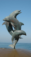 Statue de fontaine de dauphin en bronze de haute qualité, décoration de plage moderne, sculpture d'animal en laiton, moulage personnalisable, objet de collection d'art
