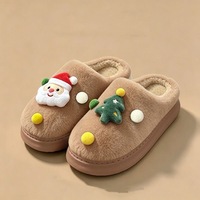 Chaussons en peluche de Noël pour femmes, avec applique Père Noël et sapin, chauds, doux, à bout fermé, à enfiler, pour l'intérieur, chaussures d'hiver