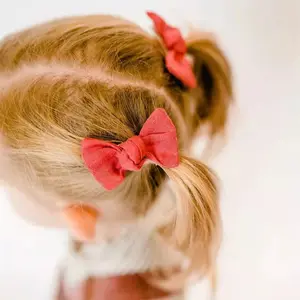 Accessori per capelli per bambini all'ingrosso fermagli per capelli per bambini piccoli fermagli per capelli a becco d'anatra in tessuto di lino tinta unita per ragazze Baby