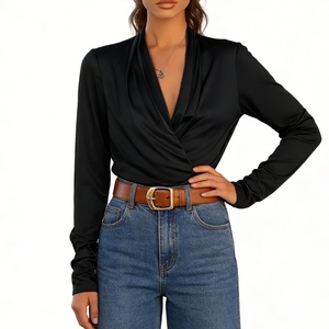 Chemisier en satin à encolure plongeante pour femme - Haut bustier froncé à manches longues - Vêtements féminins Sehe Fashion - Product Image 5