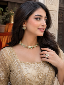 Ensemble de colliers ras-de-cou de mariée plaqués or, motif floral, avec pierres vertes émeraude, style traditionnel, bijoux de mariage indiens classiques, vente en gros - Product Image 6