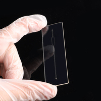 Puces microfluidiques en verre/acrylique usinées par CNC pour la surveillance en temps réel des indicateurs physiologiques humains et la gestion des maladies chroniques