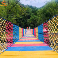 Pont suspendu en bois arc-en-ciel pour site touristique, équipement d'extension extérieur