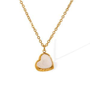 Collier pendentif en forme de cœur, plaqué or 18 carats, chaîne en acier inoxydable, bijou cadeau - Product Image 5