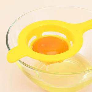 Séparateur d'œufs en plastique jaune, séparateur de jaune d'œuf à long manche, outil de cuisine pour la pâtisserie, pour la fabrication de gâteaux - Product Image 3