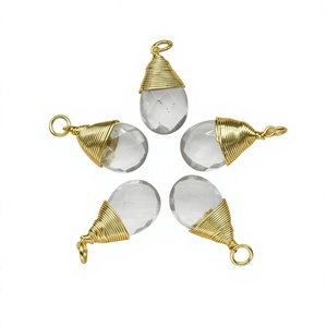 Pendentif en quartz clair fait main en forme de goutte d'eau, enveloppé de fil doré, breloque en cristal facetté, fournitures de fabrication de bijoux en gros - Product Image 1