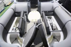 Ponton de luxe en fibre de verre de 27 pieds Bateau Fête de famille Lac Loisirs Yacht <span class=keywords><strong>hors</strong></span>-<span class=keywords><strong>bord</strong></span> Style Ponton à vendre - Product Image 4