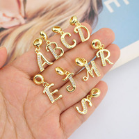 CZ9165 Populaire Dainty Grand Grand Trou 18k Or Diamant Zircon CZ Micro Pave Alphabet Lettre Initiale Bail Dangle Charme Pendentifs