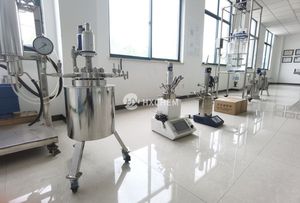Reactor de Laboratorio (Olla de Reacción) para Pruebas de Baterías de Litio con Control PLC y Calentamiento Semiautomático - Product Image 4
