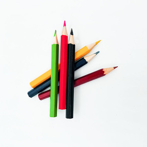 Coffret de 18 crayons de couleur personnalisés en gros outils de dessin et d'écriture d'art Crayons pour l'expression créative - Product Image 5
