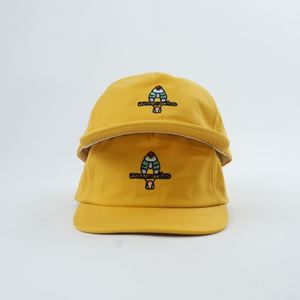 Gorra de Béisbol de 5 Paneles con Cierre a Presión, Personalizable, sin Estructura, para Correr, con Logotipo Bordado, Amarilla, Unisex - Product Image 1