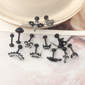 Boucles d'oreilles en cartilage pour femmes, bijoux de piercing hélix, boucles d'oreilles tragus et hélix avant, clous labret, piercing lèvre Medusa Monroe - Product Image 6