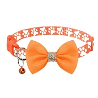 Vente chaude réglable chien toilettage cloche accessoires 1.0cm multicolore solide impression pattes nœud papillon collier pour chats en Nylon