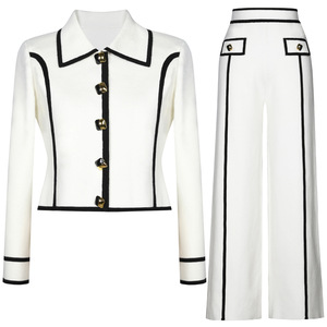 Conjunto de Pantalones Anchos de Punto con Ribete en Contraste para Mujer - Traje Formal de 2 Piezas con Botones Dorados - Product Image 5