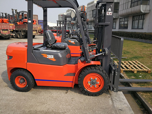 Carrello Elevatore Diesel da 3 Tonnellate FD30T, 3000kg, Contrappesato per Carichi Pesanti, Velocità 20km/<span class=keywords><strong>h</strong></span>, per Movimentazione Rapida in Fabbriche e Magazzini - Product Image 1