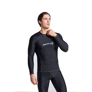 Maillots de surf à manches longues pour hommes, entièrement noirs, avec logo personnalisé imprimé en sérigraphie, veste de protection contre les éruptions cutanées pour la natation - Product Image 5