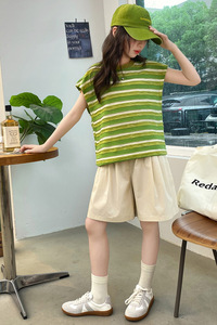 Set da ragazza alla moda estivo in due pezzi per le vacanze in spiaggia gilet a righe <span class=keywords><strong>verdi</strong></span> e <span class=keywords><strong>pantaloncini</strong></span> larghi Beige - Product Image 5