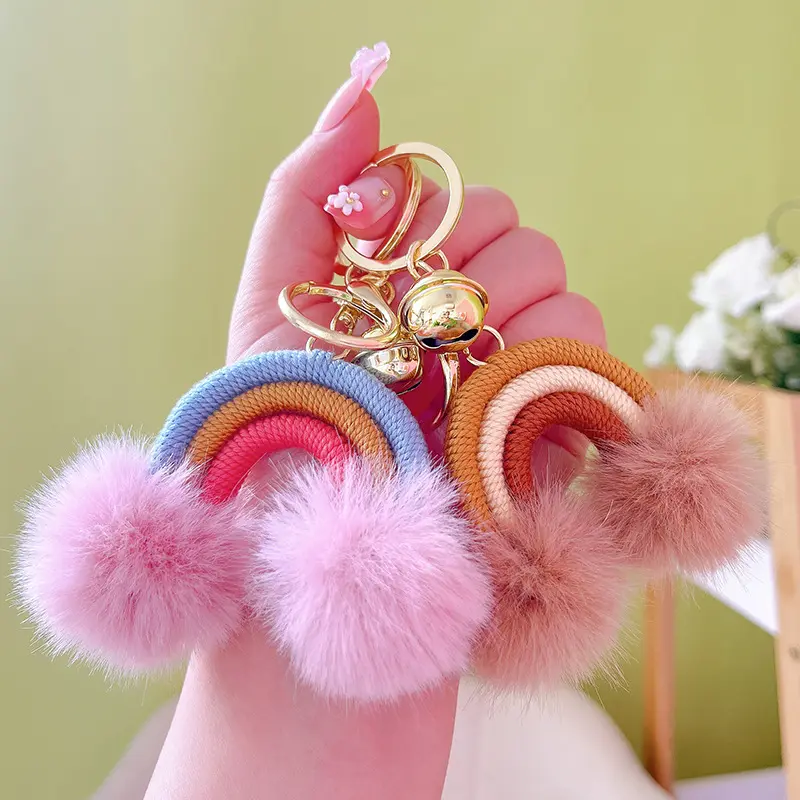 Nouveau pendentif arc-en-ciel boule de fourrure boho pompon porte-clés pour femmes