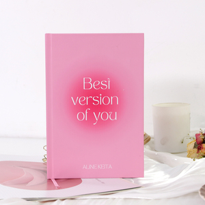 خدمة طباعة مخصصة دفتر يوميات العناية الذاتية الوردي A5 ، مخطط غير مؤرخ مع علامة مرجعية على الشريط - Product Image 3