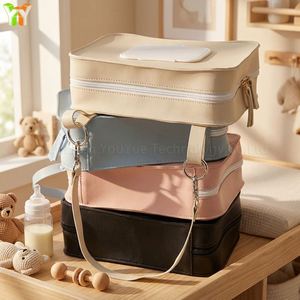 Porte-lingettes promotionnel portable en cuir PU gaufré moderne pour bébé, boîte à lingettes rechargeable, étui à mouchoirs facile à ouvrir et à fermer - Product Image 1