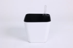Jardinière auto-arrosante en plastique Duy Ngoc, mini pot de fleurs carré en plastique pour salon ou chambre, pour utilisation au sol, taille 13 - Product Image 5