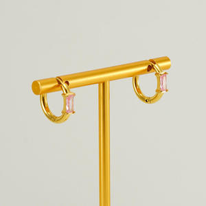 Nuovo Set di Orecchini con Zirconi Ispirati ai Designer - Placcati in Oro 18K PVD Anti-ossidazione, Acciaio Inossidabile Premium, Gioielli di Moda Raffinati - Product Image 3