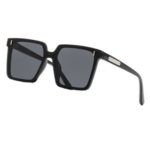 Wholesale Black Luxury Women Sunglasses with Large Frame Slimming Stylish Ultra <strong>Low</strong> UV400 Lenses Sunscreen Outdoor Sun <strong>Glasses</strong> - Product Image 1