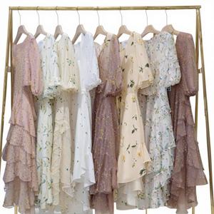 Vêtements pour femmes en liquidation, vente en gros en Chine, robes en vrac à prix réduit, stock de vêtements à la mode sans marque, livraison rapide - Product Image 2