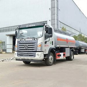 Camion-citerne Dayun 4x2 neuf, capacité 1000 litres, pour le transport d'huile de palme - Product Image 2