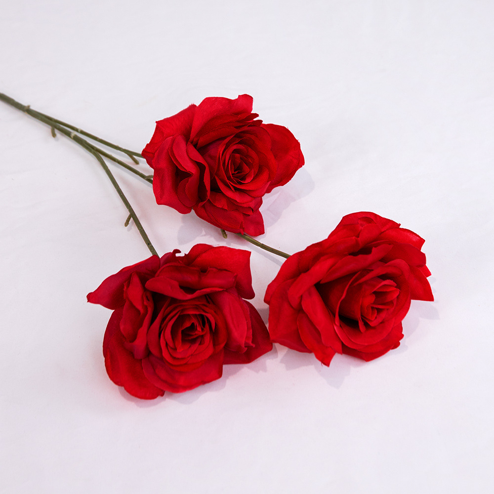 3-headed Diamond Rose [Red] (No Leaves)