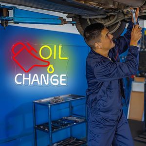 Enseigne néon LED « Change d'huile » pour gestionnaires d'atelières automobiles et de stations-service Neonawall, facile à installer pour la décoration des ateliers de réparation et des stations-service - Product Image 6
