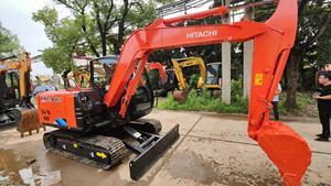 Excavadora Hitachi ZX60 Usada en Buenas Condiciones, Excavadora de Segunda Mano Hitachi ZX60 120 130 en Stock - Product Image 2