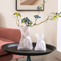 Vase en verre cristal transparent de luxe léger, forme origami, récipient à fleurs personnalisé pour la décoration intérieure, décoration de bureau, cadeau, vente en gros