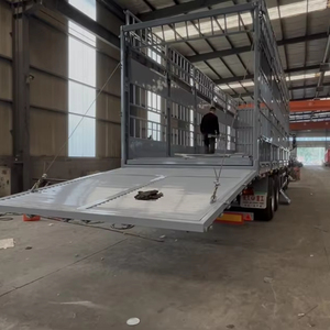 Camión de Carga SINOTRUK HOWO 8x4 de 12 Ruedas <span class=keywords><strong>con</strong></span> <span class=keywords><strong>Jaula</strong></span> para Transporte Especializado de Ganado - Product Image 1