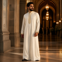 Vente en gros de Qamis/Jubbah de style saoudien à manches ouvertes pour hommes musulmans |   Couleur unie, grande taille |   Vêtements de tous les jours pour l'Aïd, en stock, commande en gros