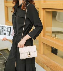 Sac à bandoulière en cuir PU tendance pour femme, doublure polyester, avec chaîne, portefeuille, sacoche messager pour dames - Product Image 1