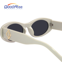Vente en gros de lunettes de soleil UV400 vintage pour femmes rétro petit ovale tendance 2025 dégradé violet bleu Orange nylon classique élégant soleil