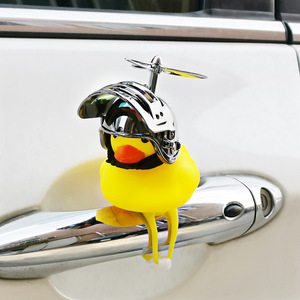 Juguete de Pato de Plástico para Baño, Pato Helicóptero Volador con Casco y Hélice, Juguete Acuático de Dibujos Animados - Product Image 2