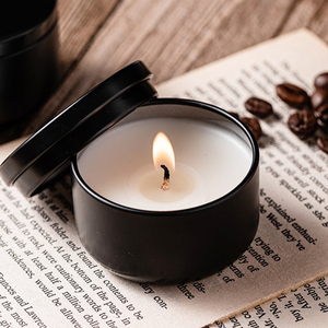 Vela aromática sin humo de cera de soja en lata de hierro negro mate, ideal para viajes, decoración del hogar, fragancia para el interior, vela de aceite esencial, pequeño regalo. - Product Image 3