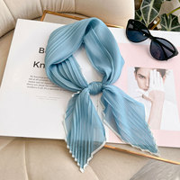 Nouvelle Écharpe Plissée en Fausse Soie Couleur Unie Printemps-Été pour Femme, Foulard Carré 70x70 Haut de Gamme, Écharpe Polyvalente Tendance