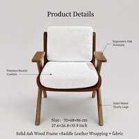 Fauteuil simple en bouclette de qualité supérieure avec structure en bois de frêne massif, revêtement en cuir et accoudoirs en bois pour salon.