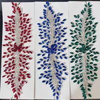 Nouvelles Robes de Mariée Uniques avec Bijoux Feuille Rouge, Appliques 3D en Strass et Branches de Fil Perlé en Strass